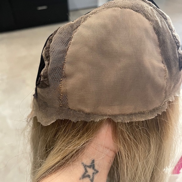 18” Blonde Wig - Silk Top, Brazilian Hair - Picture 7 of 8